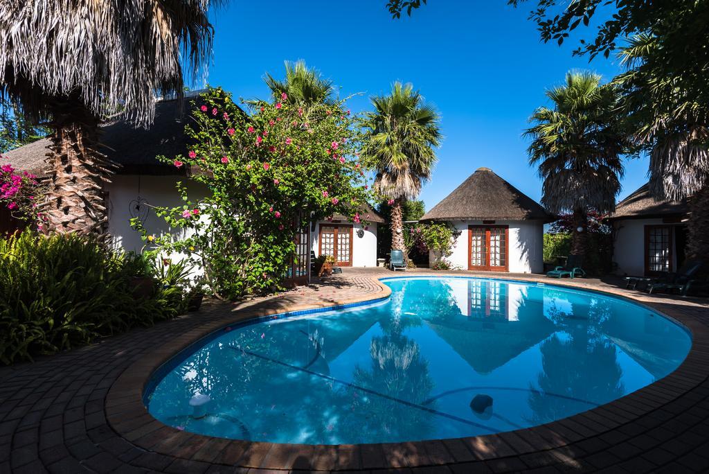 French Lodge International George Buitenkant foto