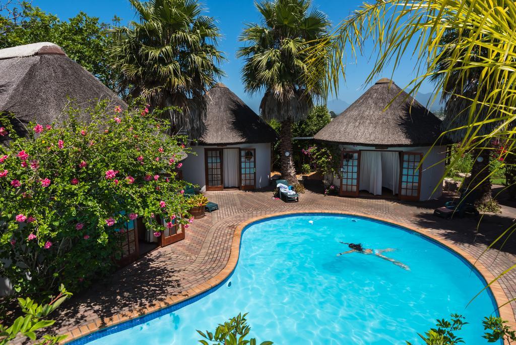 French Lodge International George Buitenkant foto